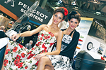 EICMA 2013 Ragazze Pin-Up dello stand Peugeot