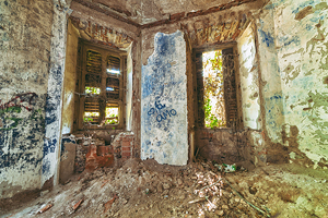 Urban Ruins - Villa de Vecchi #19