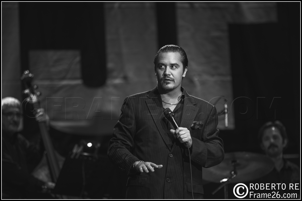 Mike Patton al concerto Mondo Cane presso il Milano Jazz Festival - Concert Photography